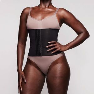 Skims Waist Trainer Black M unopened
